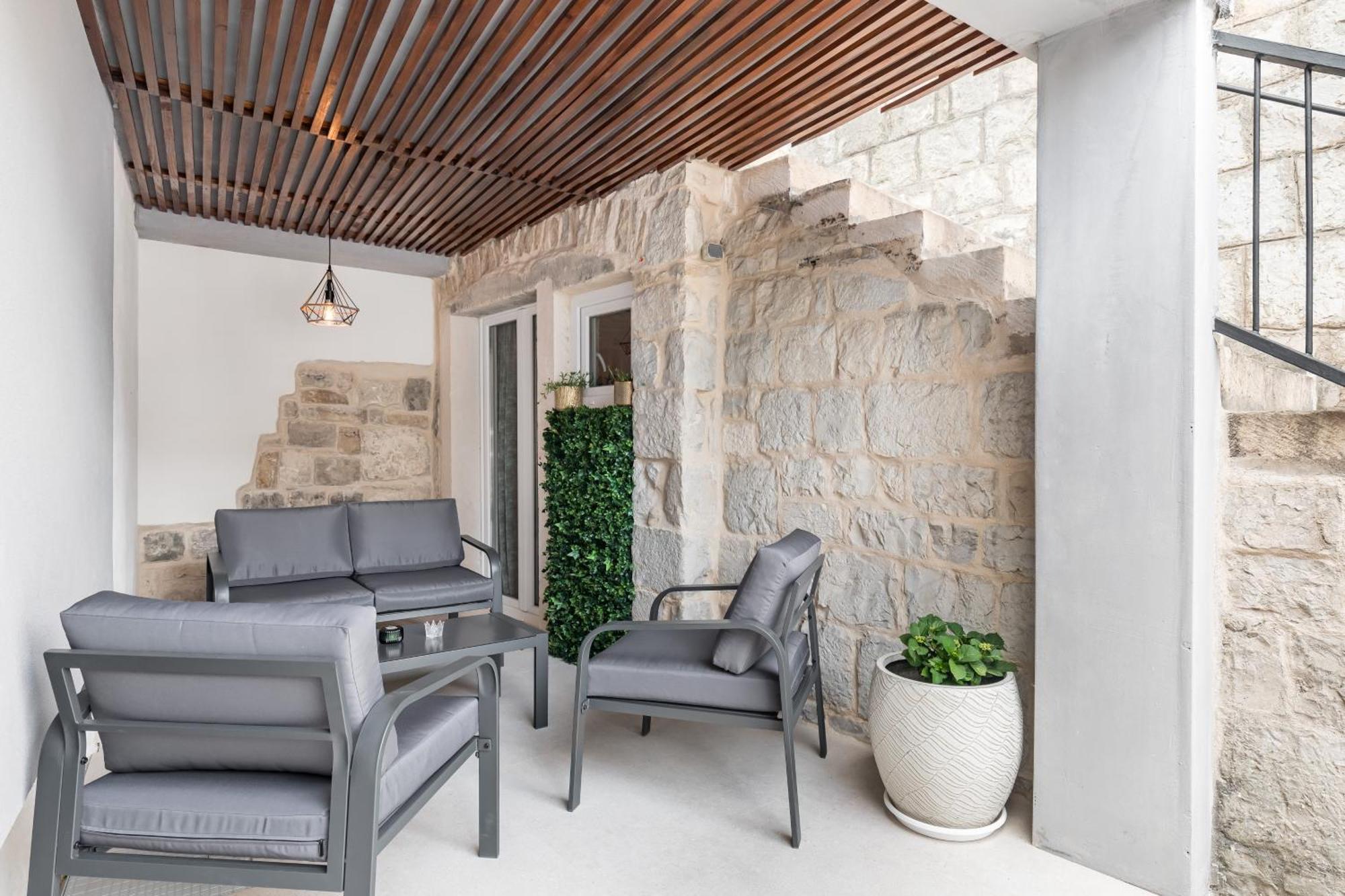 Heritage Geza In Centar With Private Parking